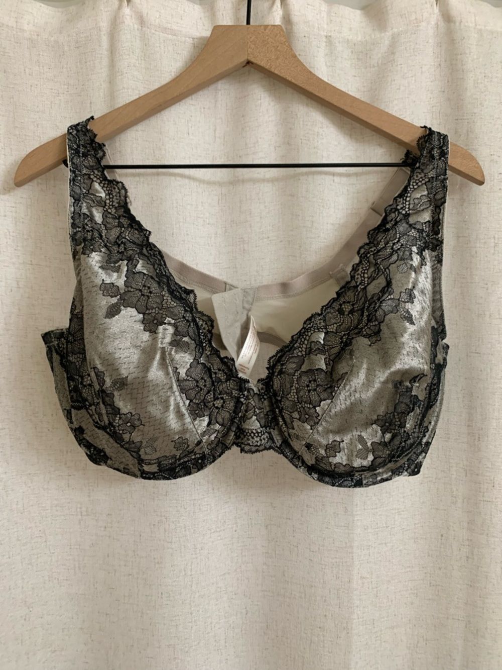 CACIQUE 42DDD Lace-Trim Underwire Bra in Silver and Black